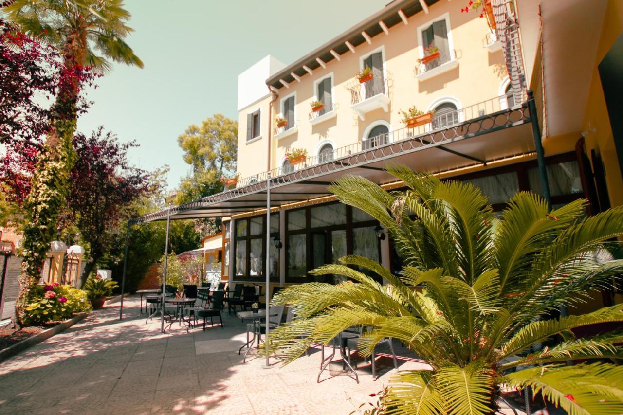Hotel Villa Edera Lido di Venezia Exterior photo