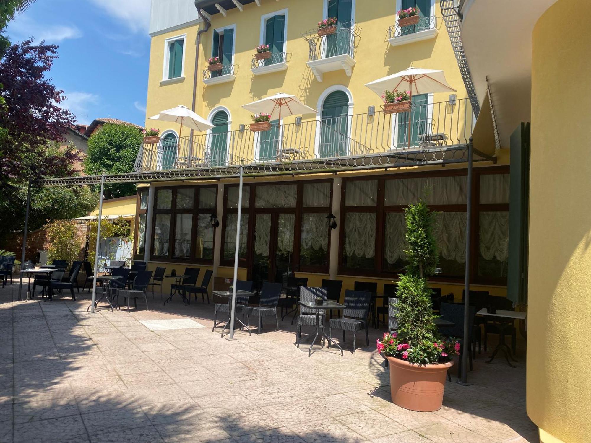 Hotel Villa Edera Lido di Venezia Exterior photo