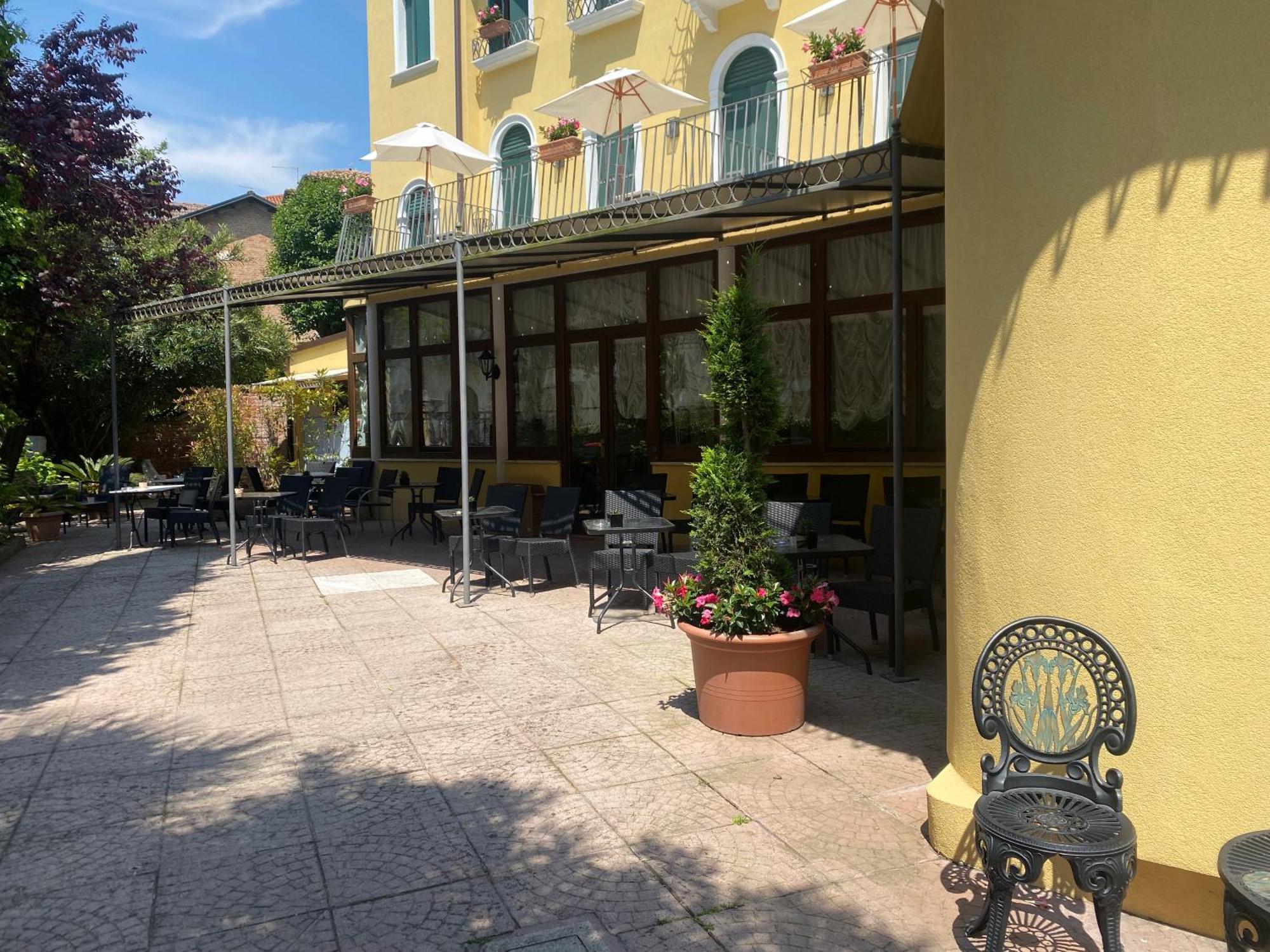 Hotel Villa Edera Lido di Venezia Exterior photo